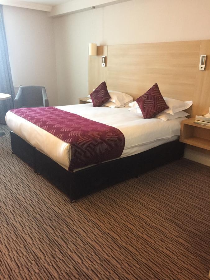 Hotel Park By Radisson Airport