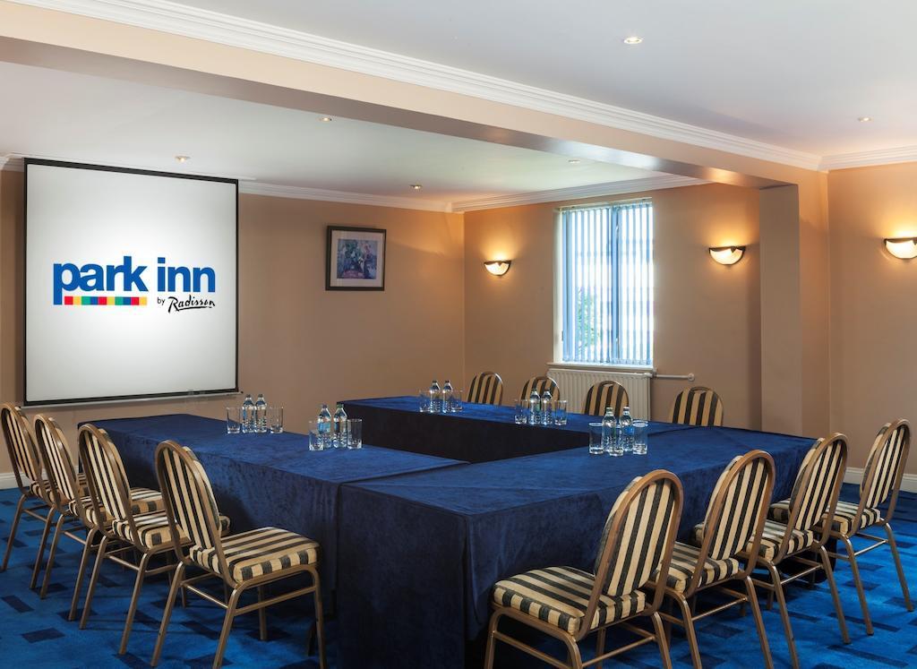 Park By Radisson Airport 3*