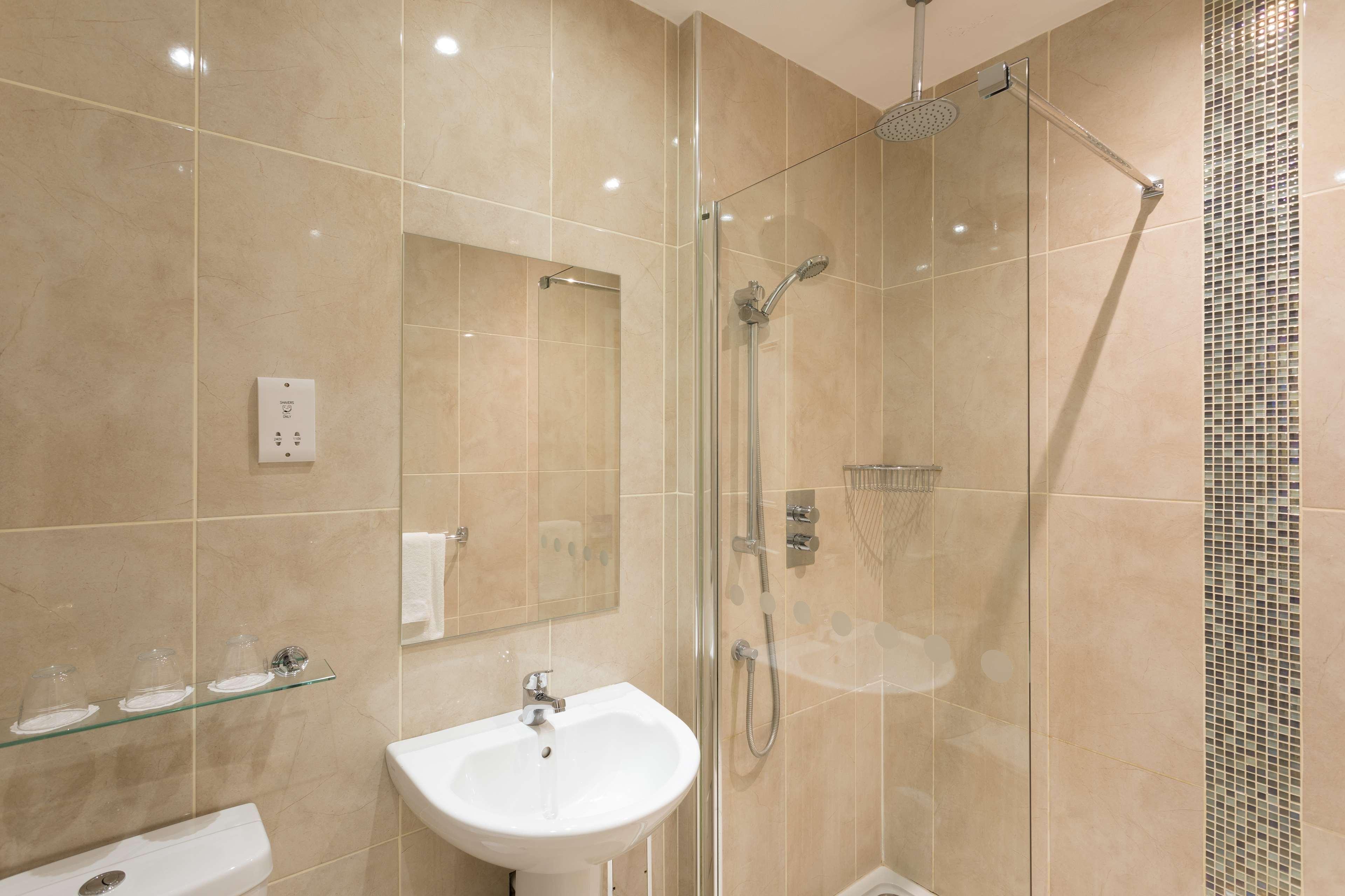 Hotel Park By Radisson Airport 3*